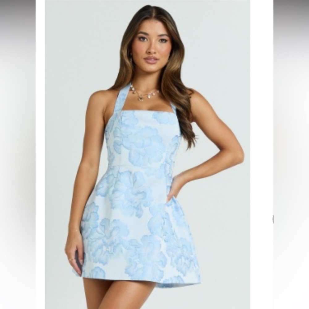 Women’s dress size 4 showpo